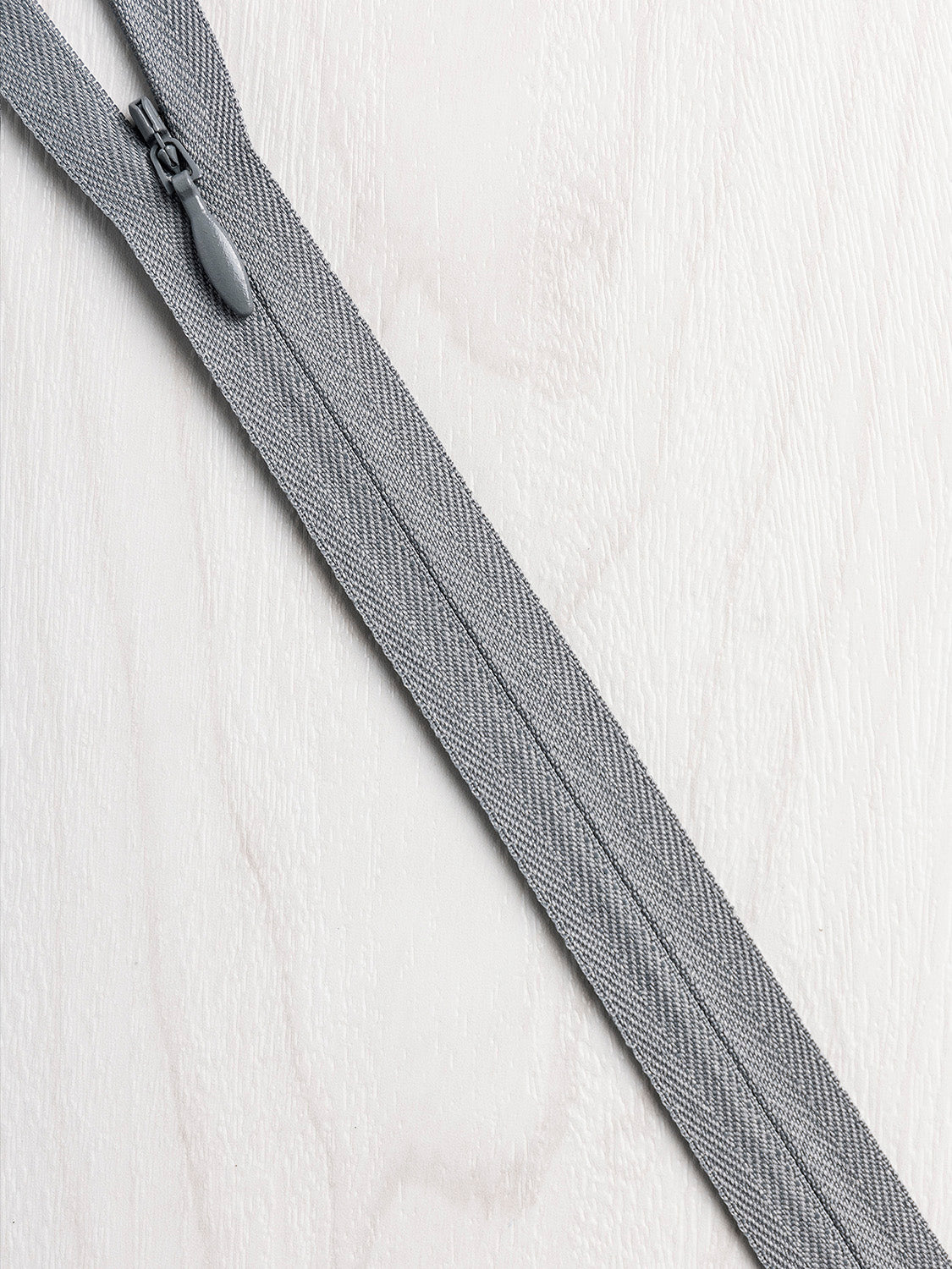 22" Invisible YKK Zipper - 21 Colours