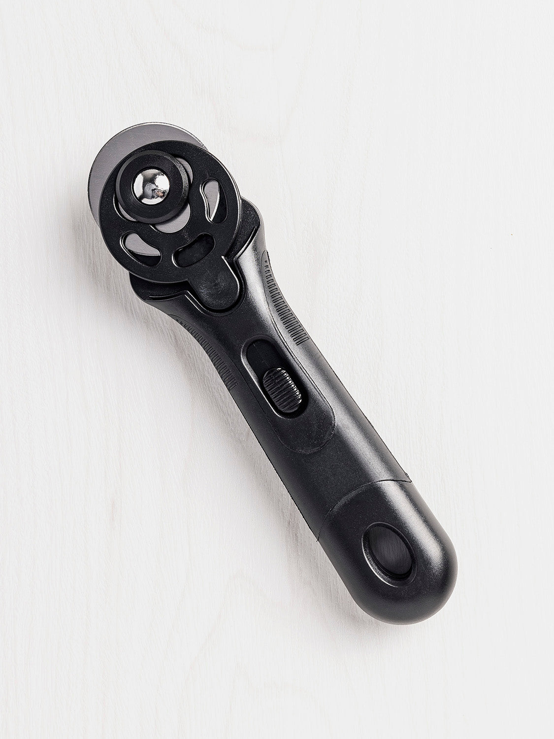 45-mm LDH Ambidextrous Rotary Cutter - Midnight Black | Core Fabrics