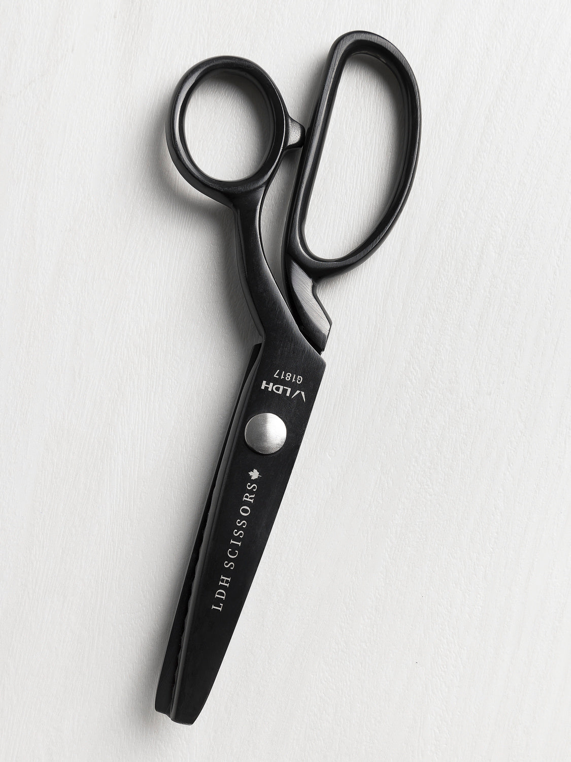 8” Black Steel LDH Pinking Shears | Core Fabrics