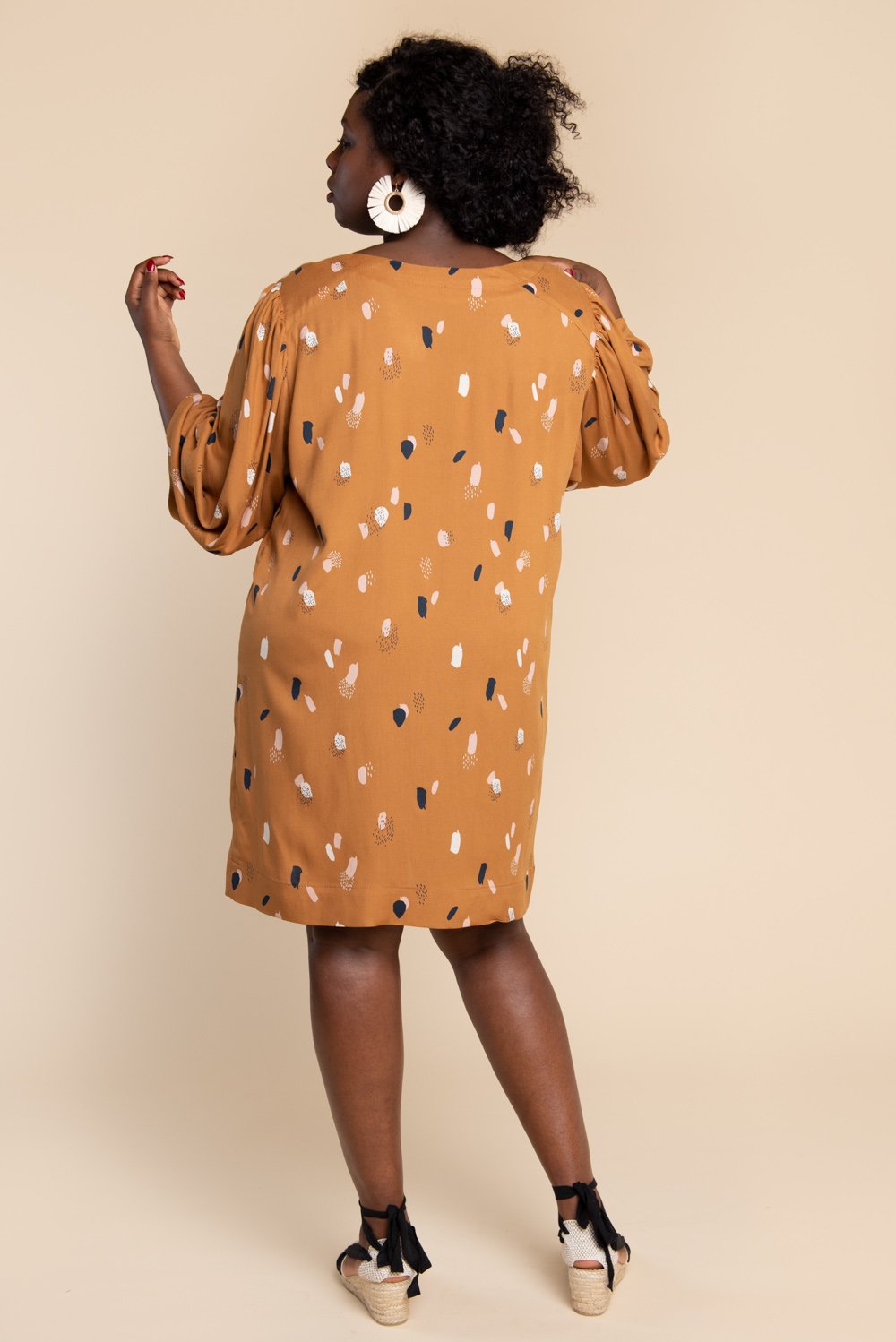 Cielo_Top_Dress_Pattern_Closet_Case_Patterns-18_4894f57f-900a-42ba-90e5-0c169e94066c | Core Fabrics