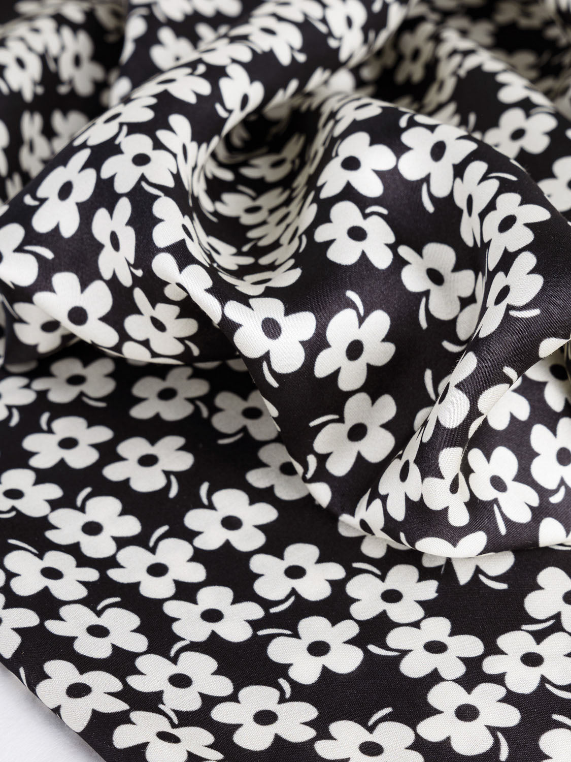  7pcs Black Series Floral Cotton Fabric 50x50cm Textile