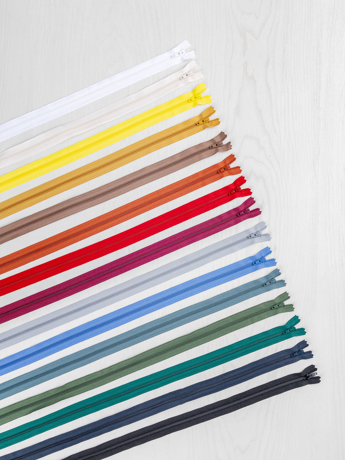 22' Recycled Nylon Zipper - 15 Colours | Core Fabrics