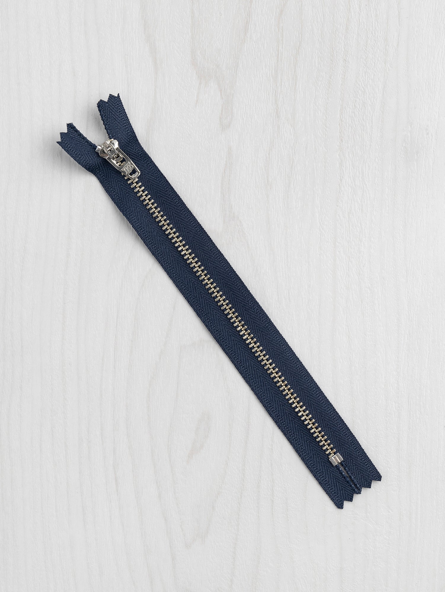 Closed-End YKK Jeans Zipper with Metal Teeth