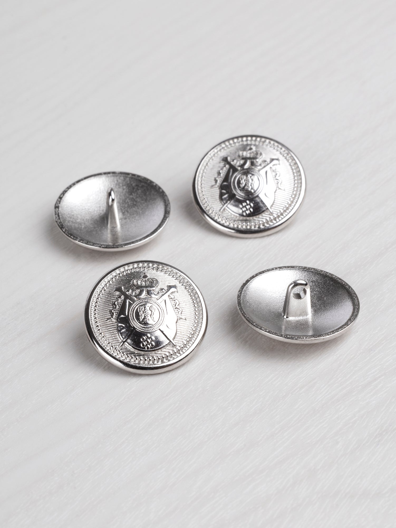 N-BUT026-002-Royal-Metal-36L-23mm-7-8-Silver-Button-4-Pack-Core-Fabrics-back.JPG