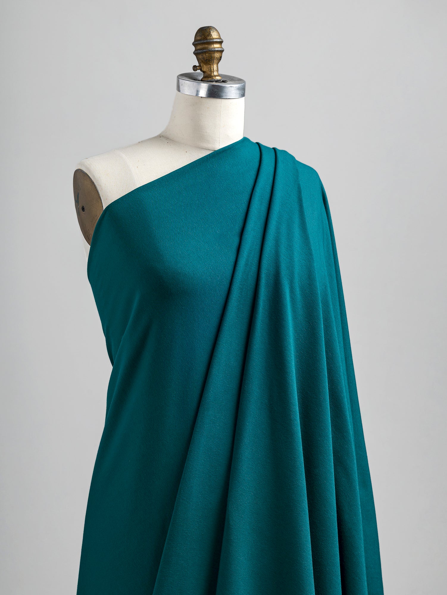 F-BAM006-021-Bamboo-Organic-Cotton-Spandex-Jersey-Knit-Teal-Core-Fabrics-draped.JPG