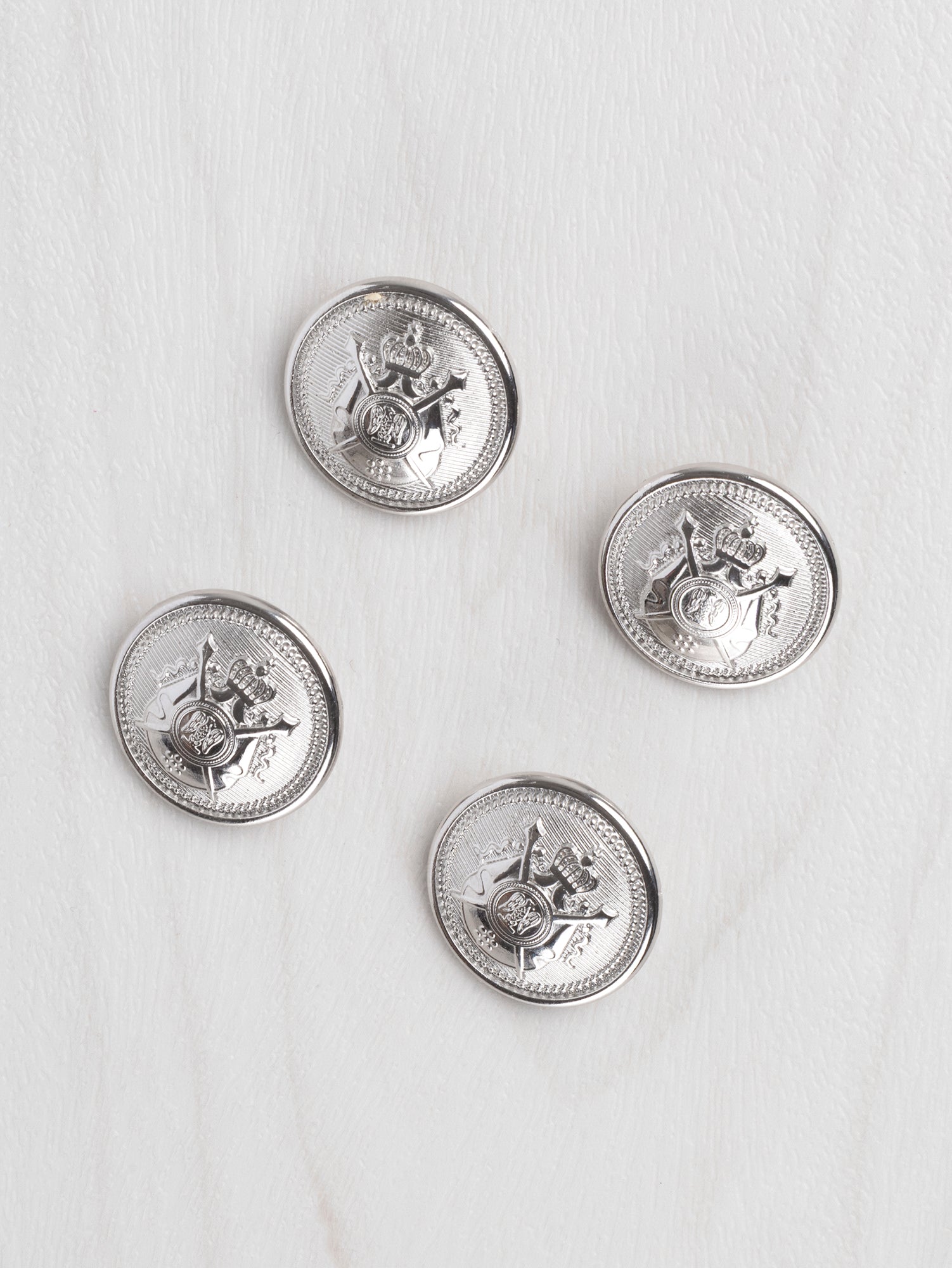 N-BUT026-002-Royal-Metal-36L-23mm-7-8-Silver-Button-4-Pack-Core-Fabrics-front.JPG