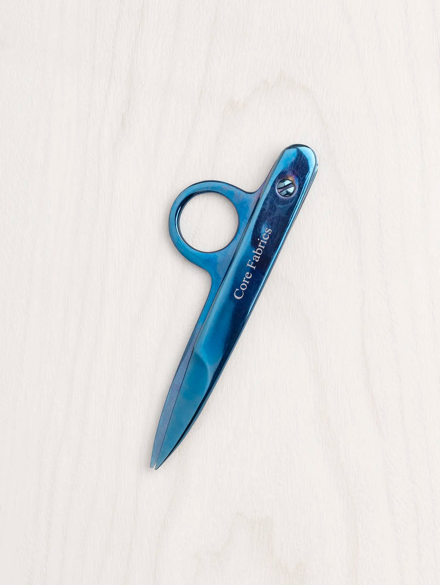 S-SCI021-001-Core-Fabrics-4-5-Thread-Snips-Metallic-Blue-Core-Fabrics-closed.webp