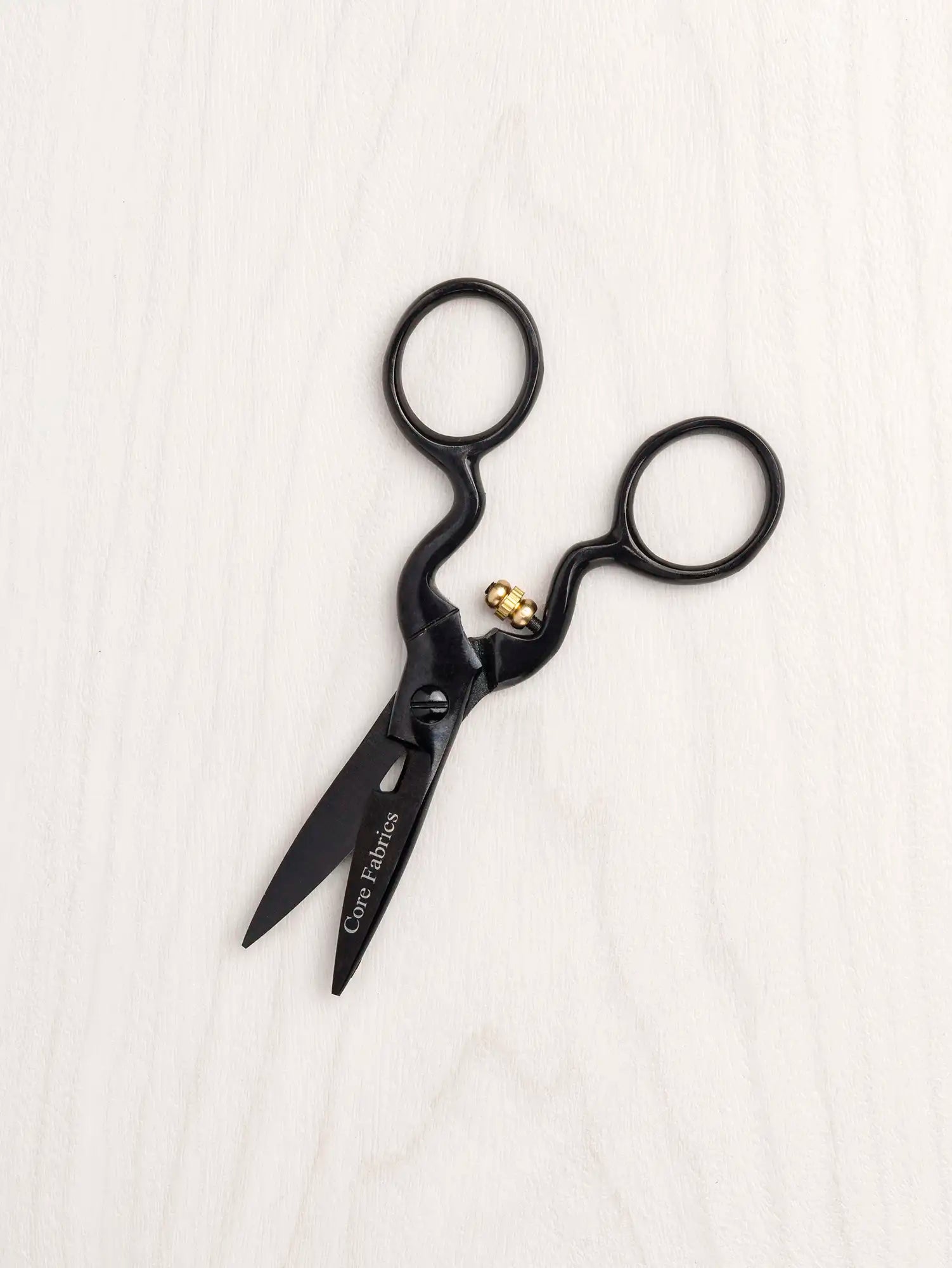 S-SCI017-Core-Fabrics-4-5Black-Buttonhole-Scissors-Core-Fabrics-open.webp