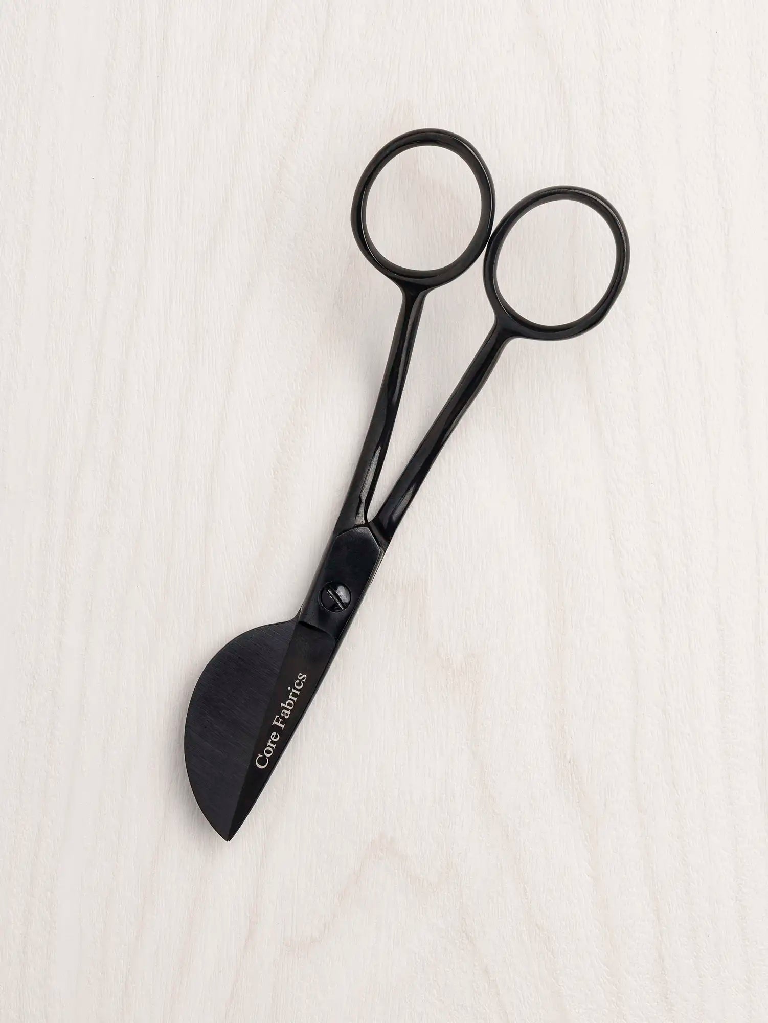 S-SCI018-Core-Fabrics-6-Black-Duckbilled-Scissors-Core-Fabrics-closed.webp