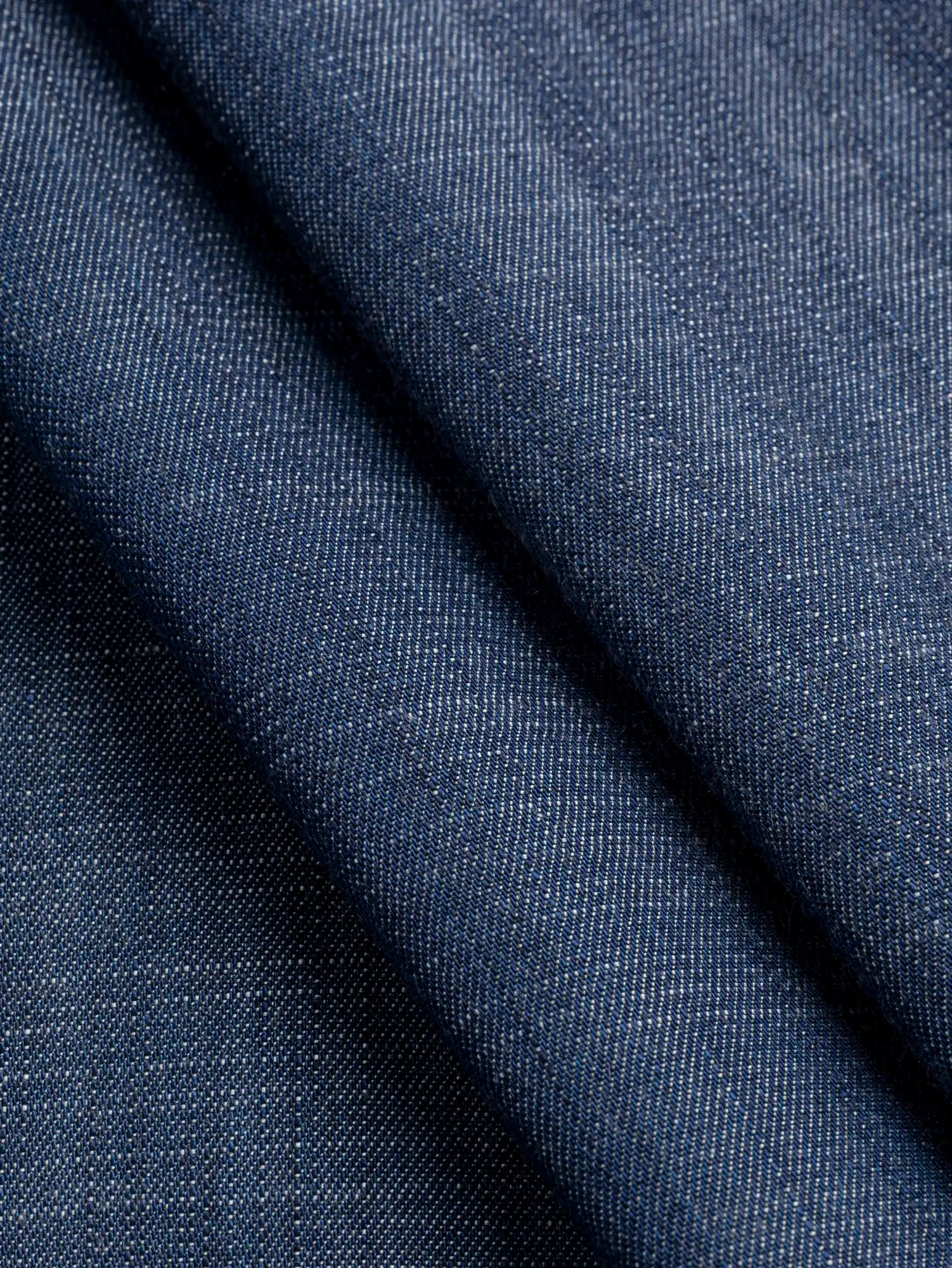 F-DEA214-Cotton-Lyocell-Chambray-Deadstock-Denim-Core-Fabrics-fold.webp