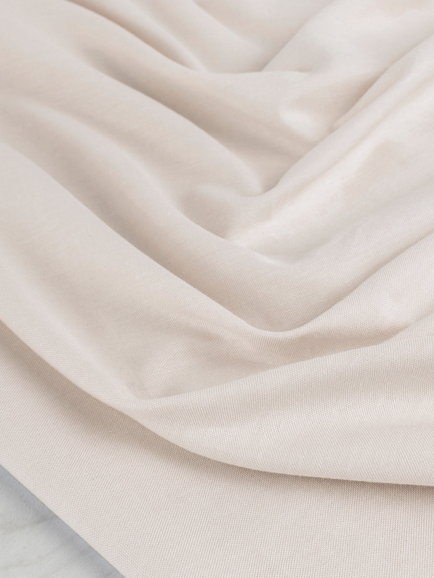 F-COT029-011-Cotton-Oxford-Shirting-Ivory-Core-Fabrics-scrunched