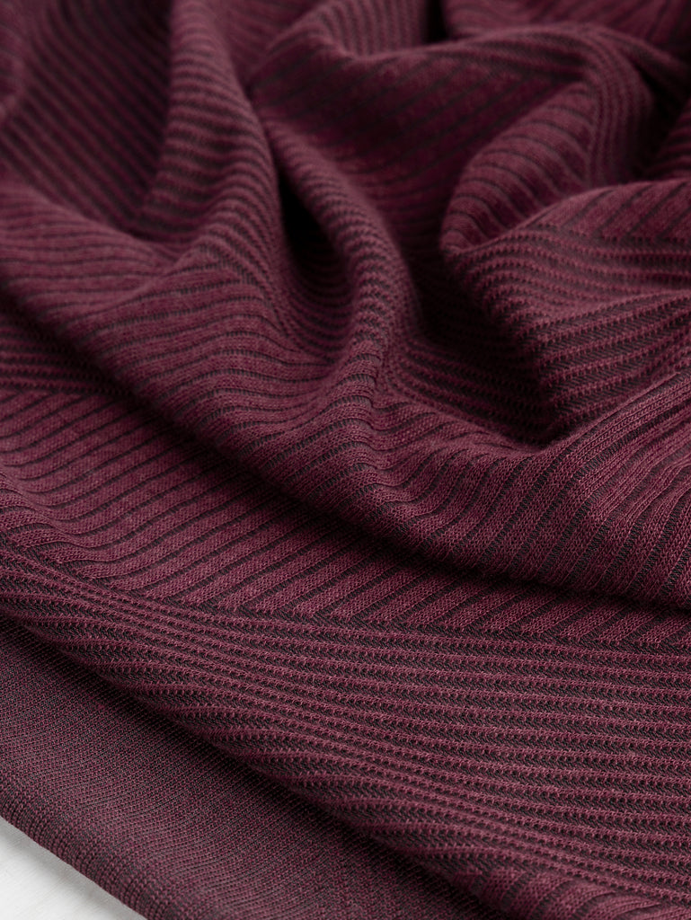 Tricot extensible diagonal à larges côtes - Bordeaux + Noir