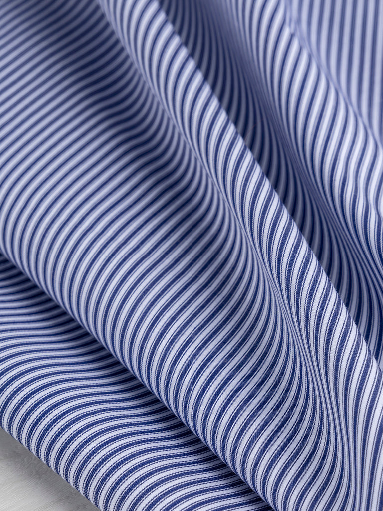 Popeline de coton de luxe à fines rayures - Bleu marine + blanc