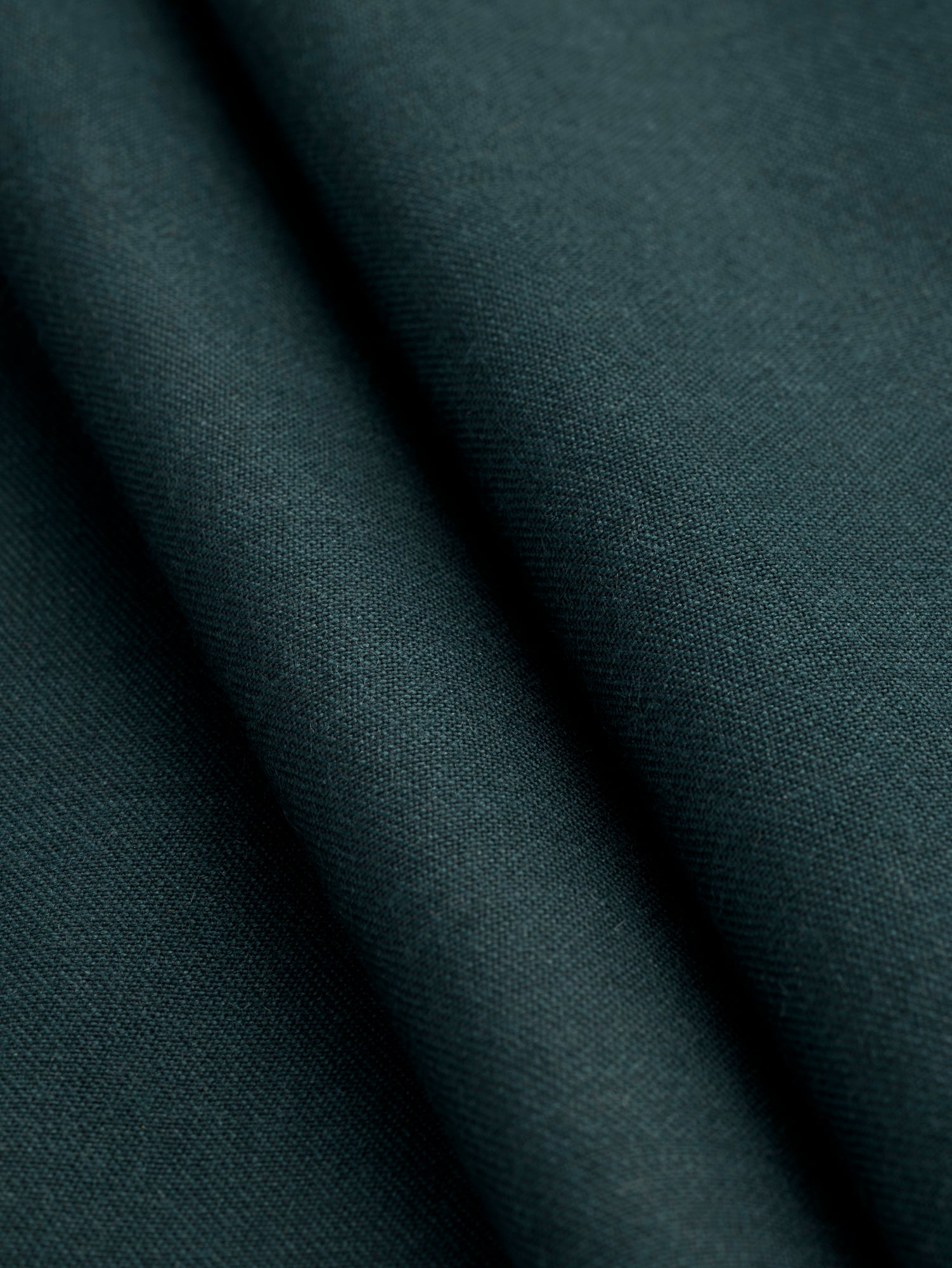 F-WOL101-Italian-Wool-Twill-Suiting-Deadstock-Forest-Green-Core-Fabrics-fold.JPG