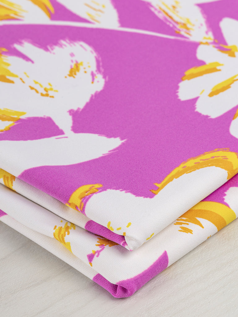 Maille extensible haute performance pour maillot à motif floral ample Fin de rouleau – Rose + Jaune + Blanc