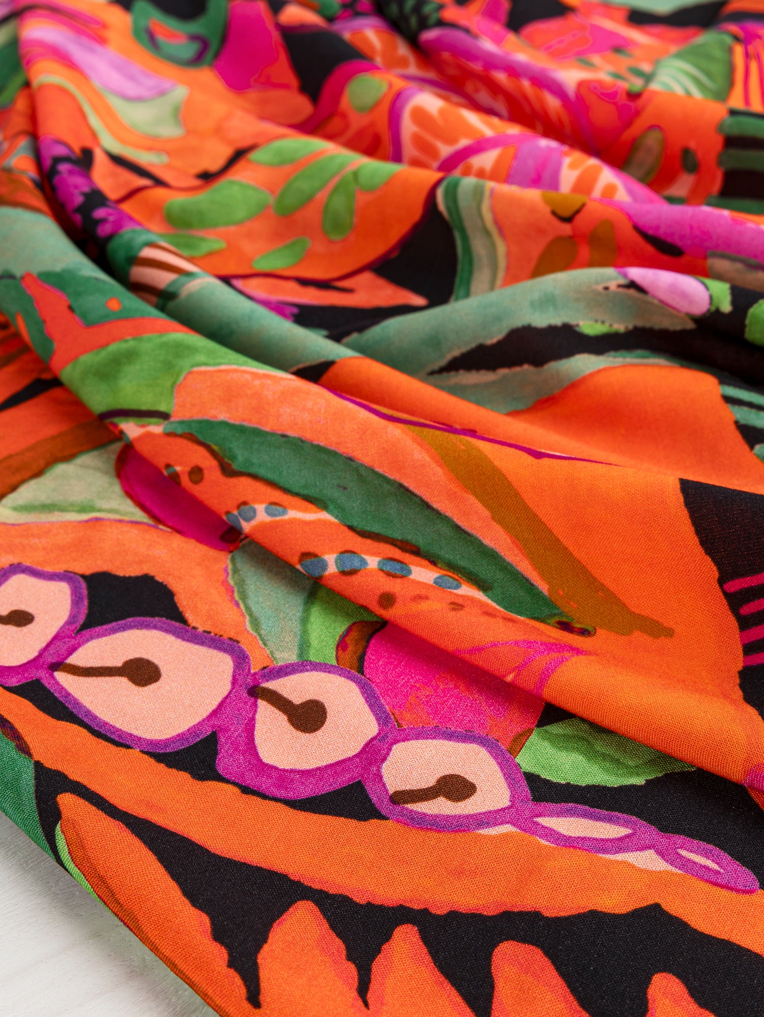 F-VIS248-001-Large-Tropical-Print-Ecovero-Viscose-Black-Red-Green-Core-Fabrics-scrunched.JPG