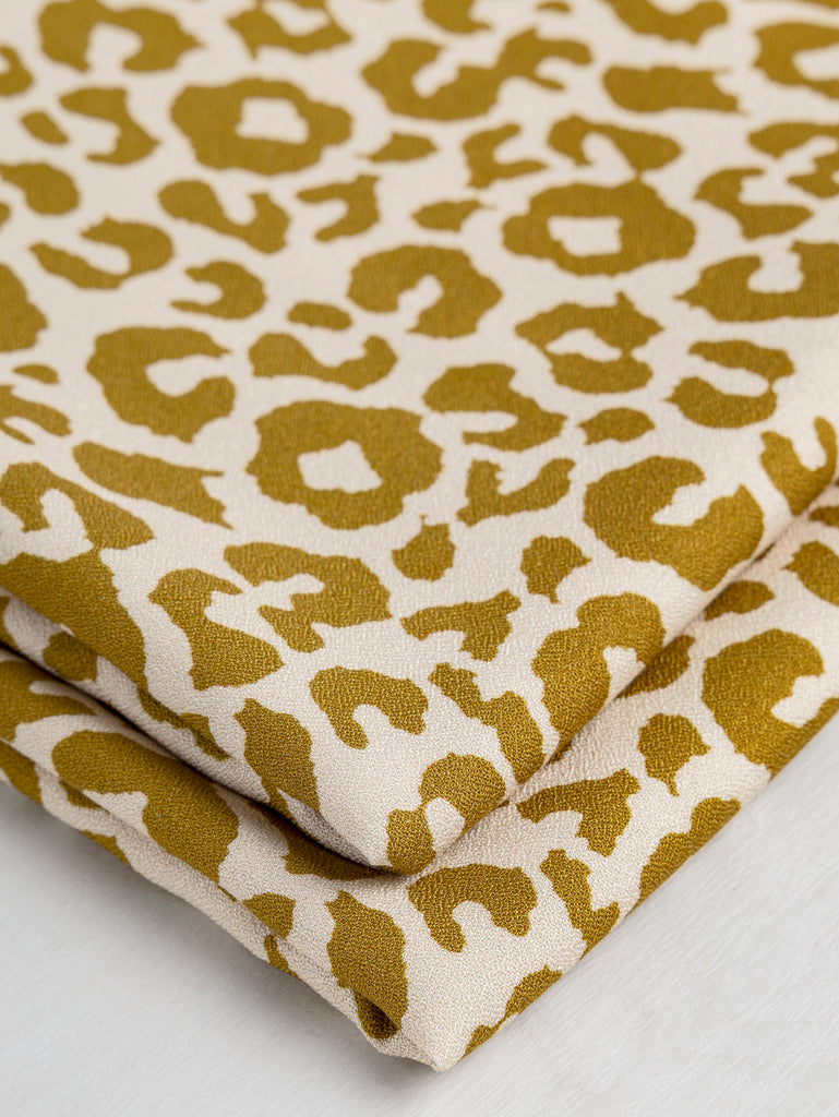 Crêpe de viscose EcoVero imprimé léopard - Crème + Or