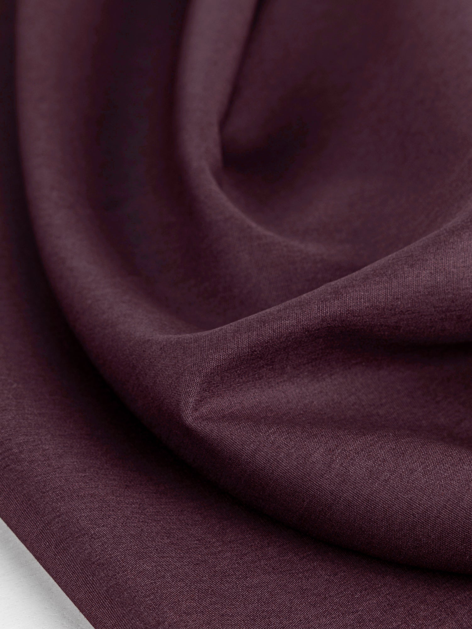 F-COT137-029-Lightweight-Silky-Cotton-Poplin-Burgundy-Core-Fabrics-scrunched