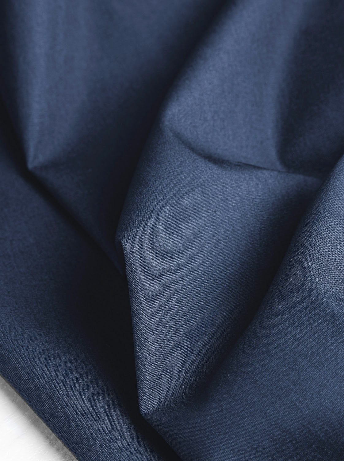 F-COT137-019-Core-Collection-Lightweight-Silky-Cotton-Poplin-Dark-Slate-scrunched