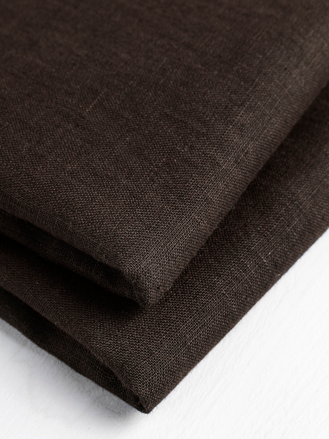 F-LIN020-039-Medium Weight Core Collection Linen - Chocolate -Core Fabrics-fold