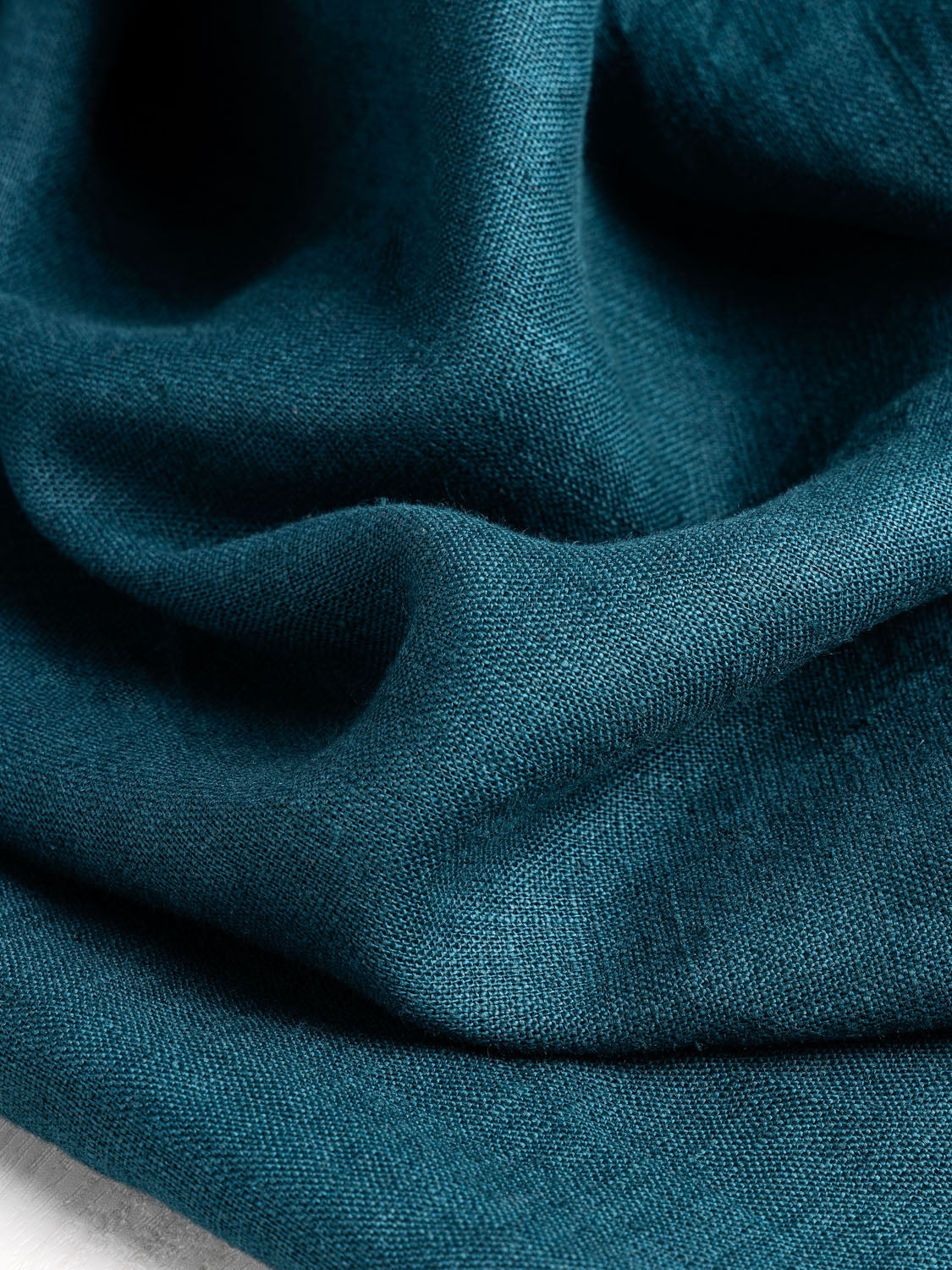 F-LIN020-015-Midweight-Core-Collection-Linen-Deep-Teal-Core-Fabrics-scrunched