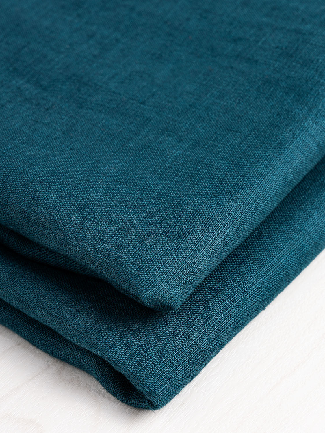 F-LIN020-015-Midweight-Core-Collection-Linen-Deep-Teal-Core-Fabrics-fold