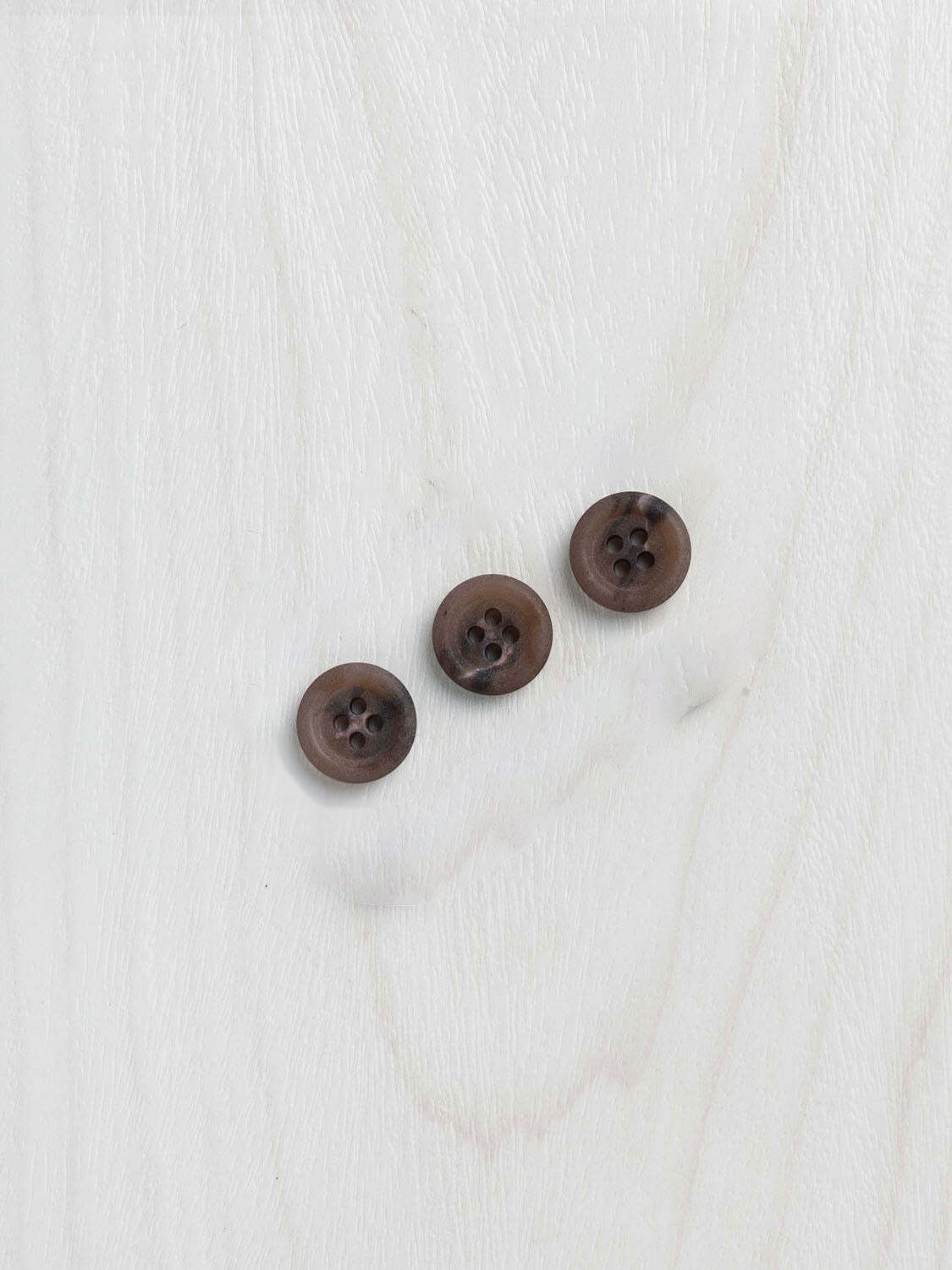 N-BUT015-002-Recycled-Paper-15mm-Buttons-Brown-3.jpg