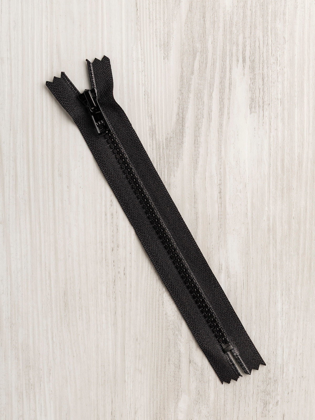 N-ZIP014-7-inch-Closed-End-YKK-Pocket-Zipper-with-Vislon-Teeth-Black-Core-Fabrics