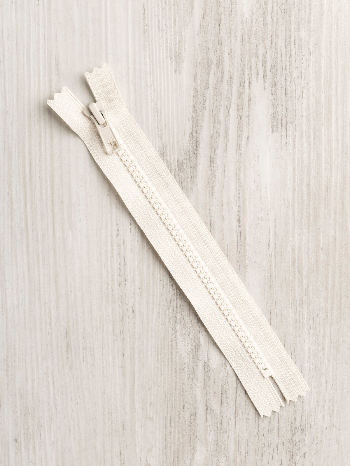 N-ZIP014-7-inch-Closed-End-YKK-Pocket-Zipper-with-Vislon-Teeth-Cream-Core-Fabrics