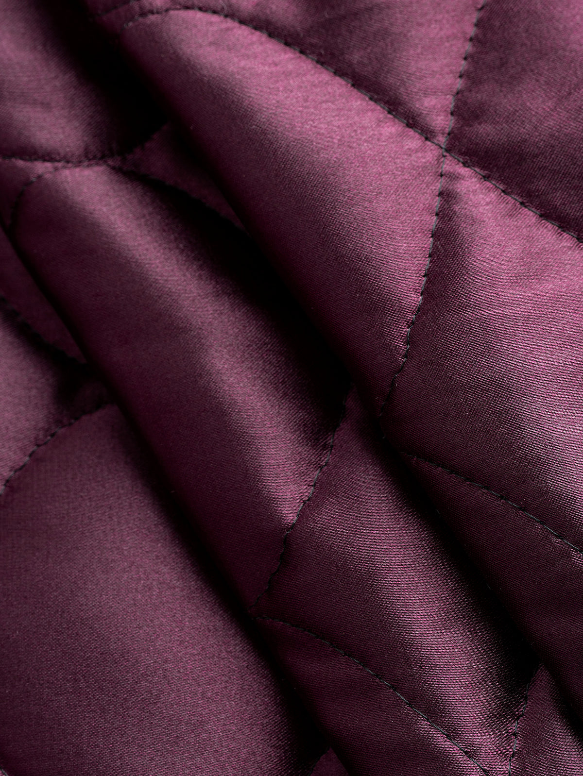 F-DEA260-002-Quilted-Lining-Deadstock-Bordeaux-Core-Fabrics-fold.webp