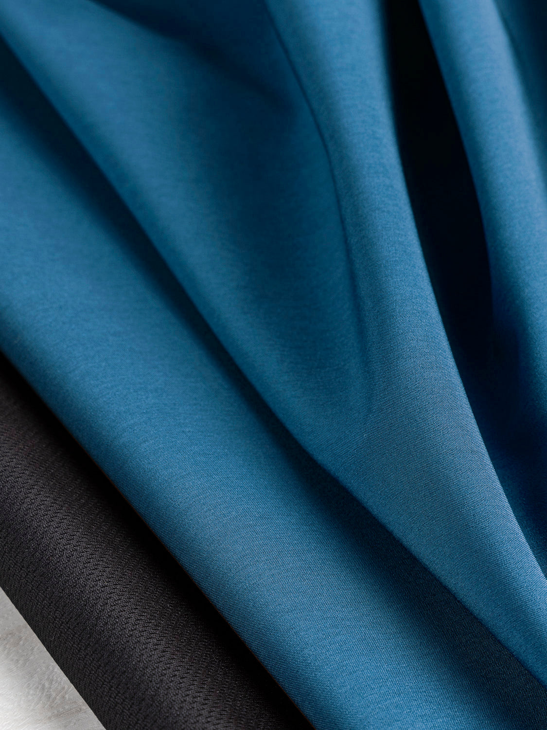 F-PES015-006-Recycled-Dintex-Meshback-Softshell-Teal-Core-Fabrics-scrunched
