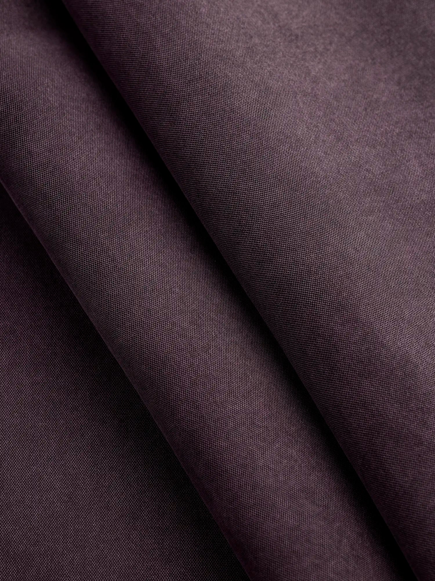 F-TEN018-004-Sandwashed-Tencel-Lyocell-Viscose-Aubergine-Core-Fabrics-fold.webp