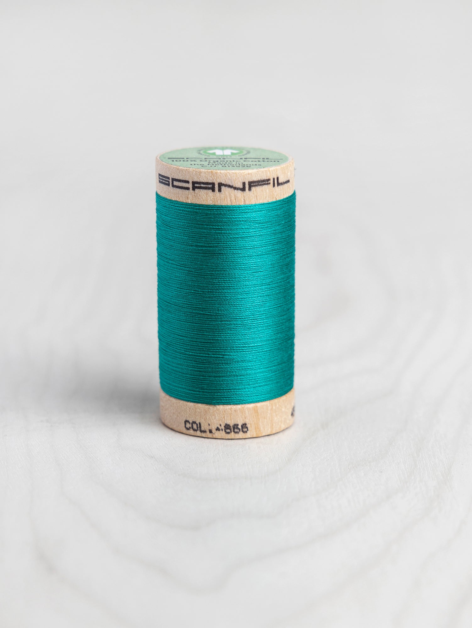 T-COT002-4866-Scanfil-Organic-Cotton-50wt-Thread-500-yards-Tropical-Green-4866-Core-Fabrics