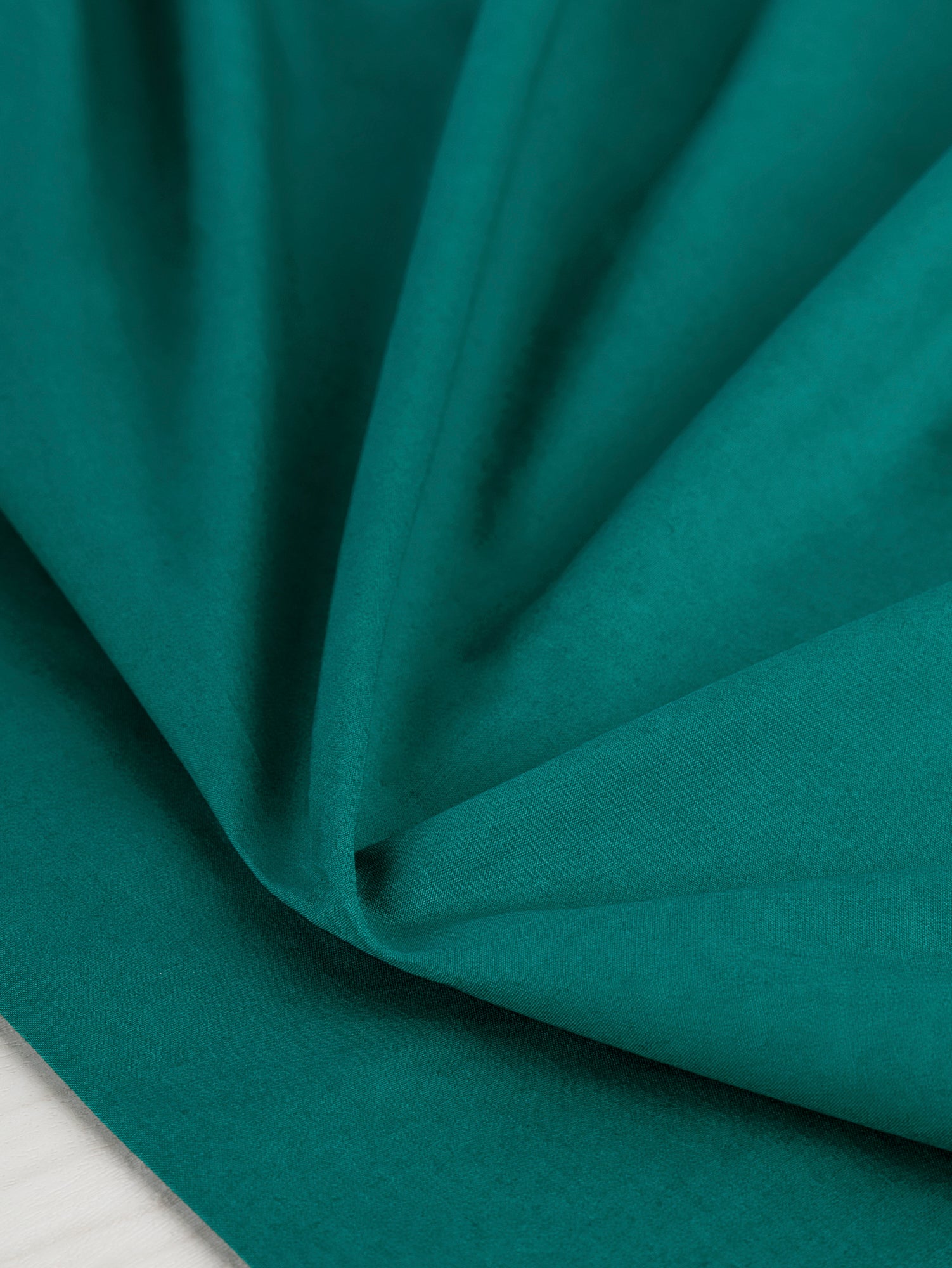 F-COT250-013-Signature-Crisp-Cotton-Poplin-Teal-Core-Fabrics-scrunched.JPG