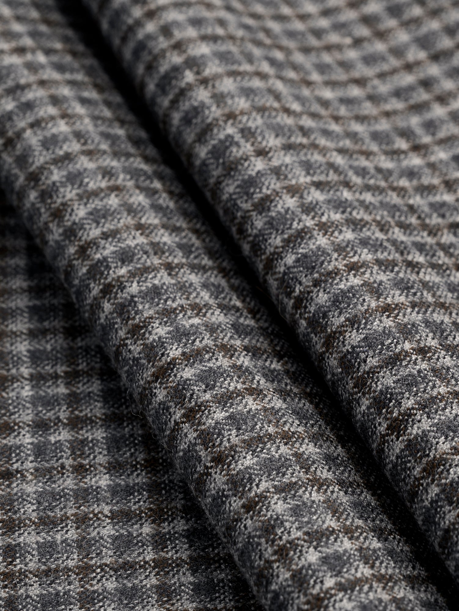 F-WOL098-Small-Check-ItalianWool-Suiting-Deadstock-Grey-and-Brown-Core-Fabrics-fold.JPG