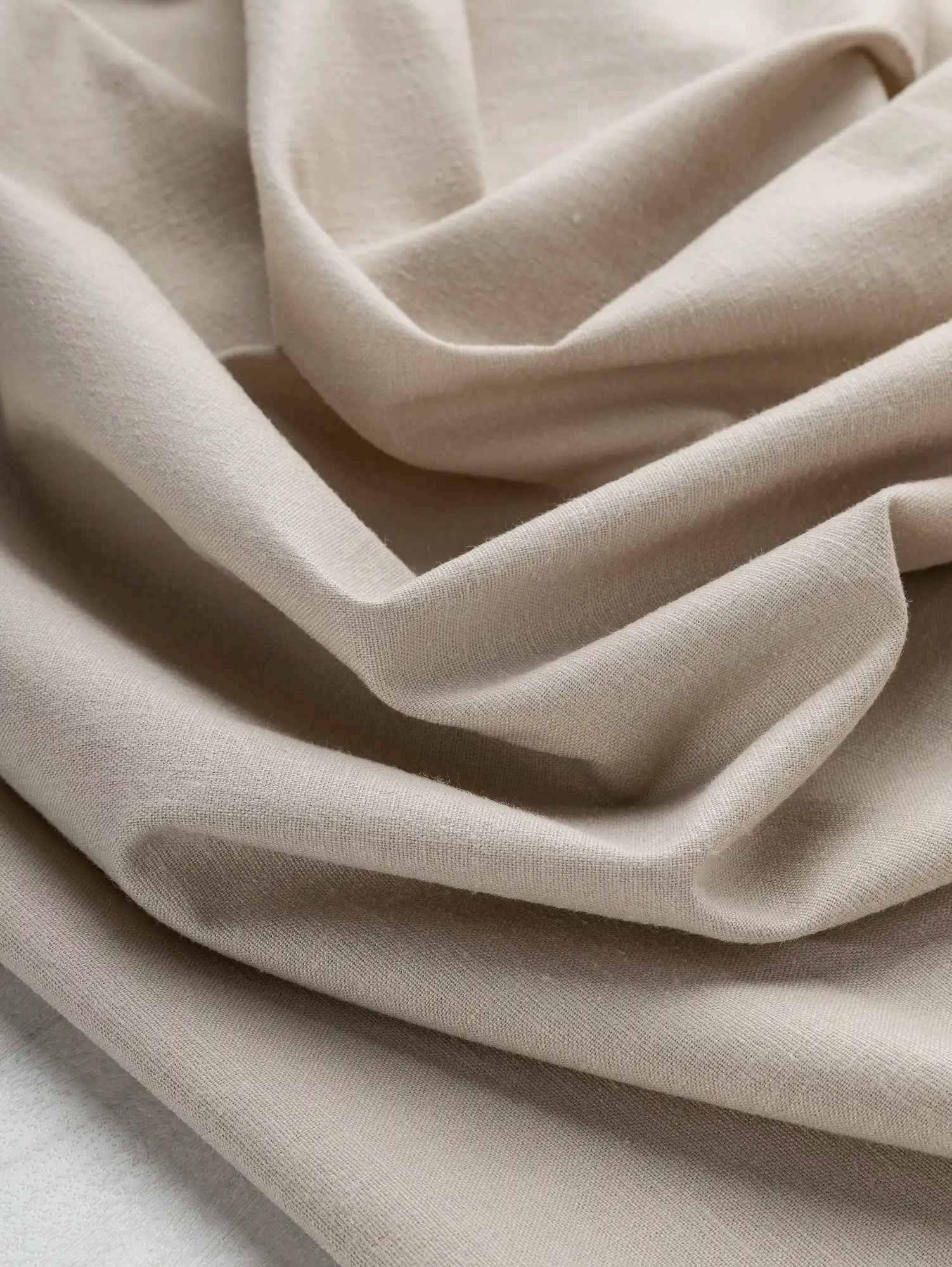 F-DEA222-Stretch-Linen-Bottomweight-Deadstock-Oat-Core-Fabrics-scrunched.webp