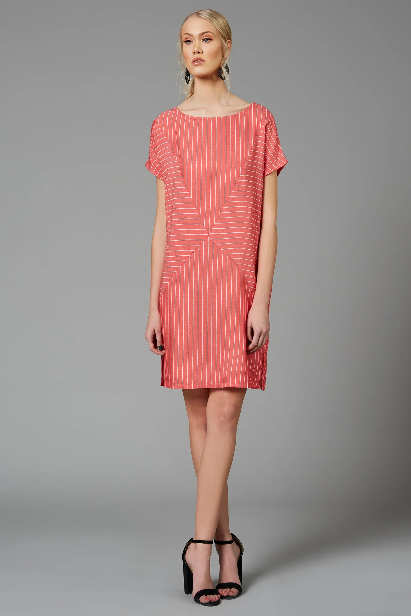 F-DEA186-Stripe-Viscose-Twill-Deadstock-Red-and-White-Core-Fabrics-model.webp