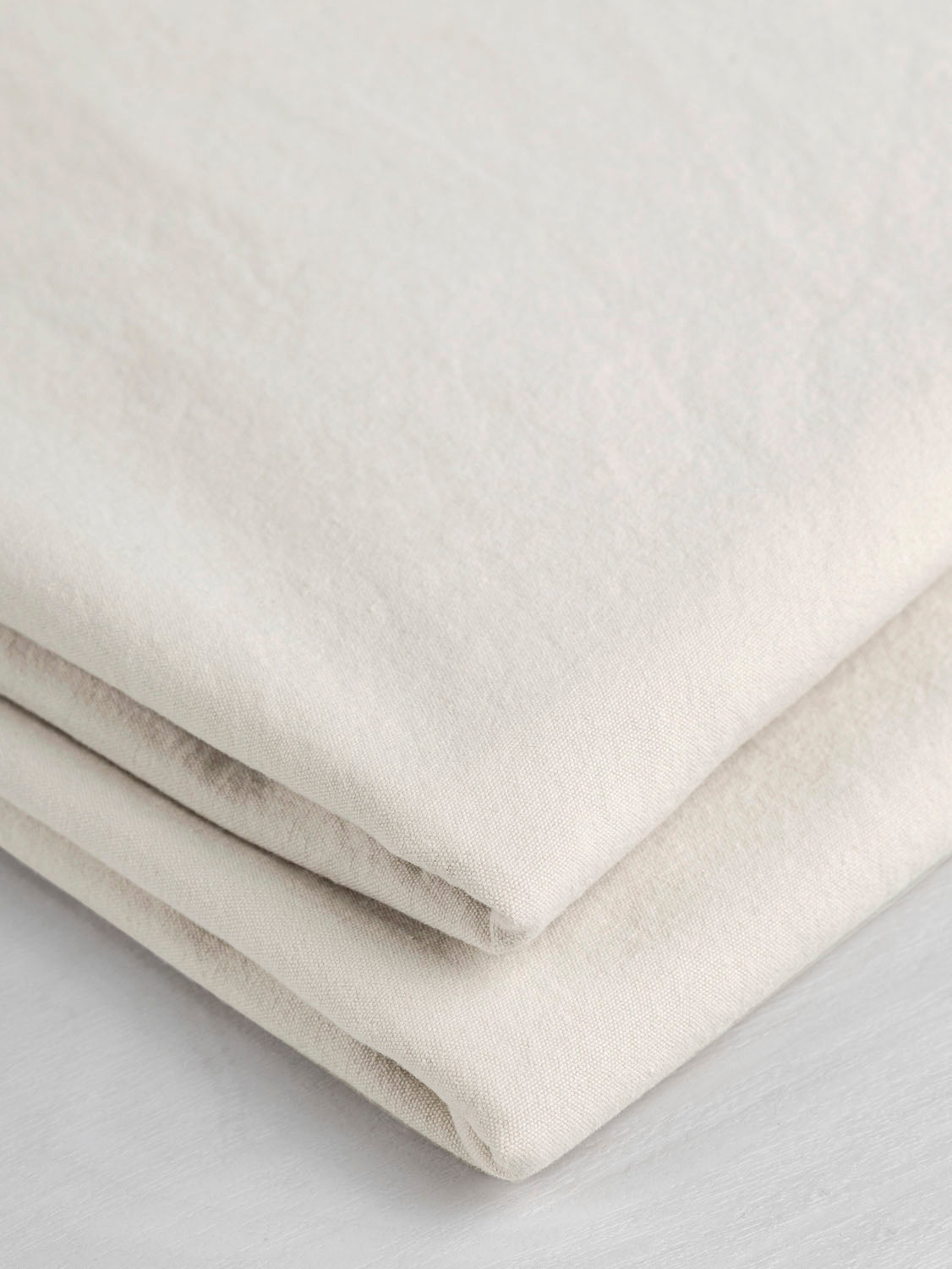 F-COT230-011-Substantial-Organic-Cotton-Broadcloth-White-Core-Fabrics-fold