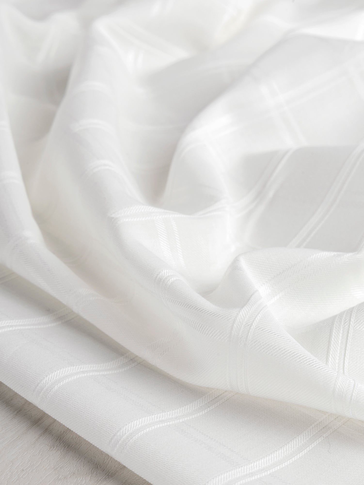 F-COT366-001-Textured-Check-Japanese-Cotton-Voile-White-Core-Fabrics-scrunched.JPG