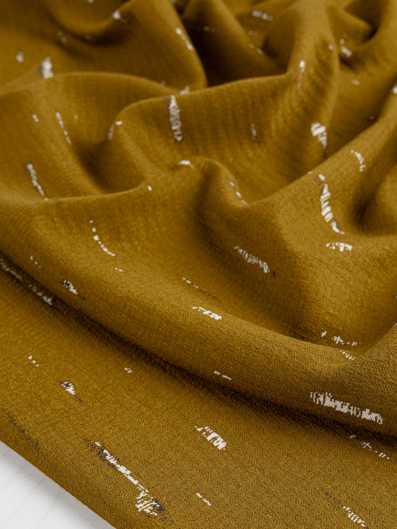 F-DEA007-001-Tree-Bark-Jacquard-Knit-Deadstock-Cumin-Core-Fabrics-scrunched
