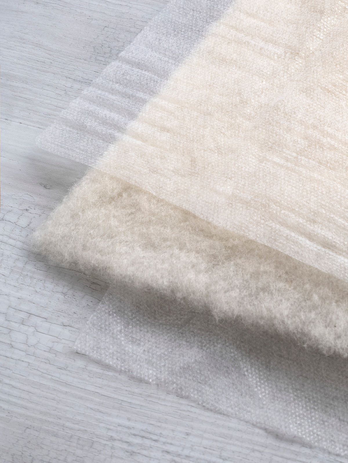N-INT016-001-Vegeto-Insulating-Interlining-Core-Fabrics-fold.webp