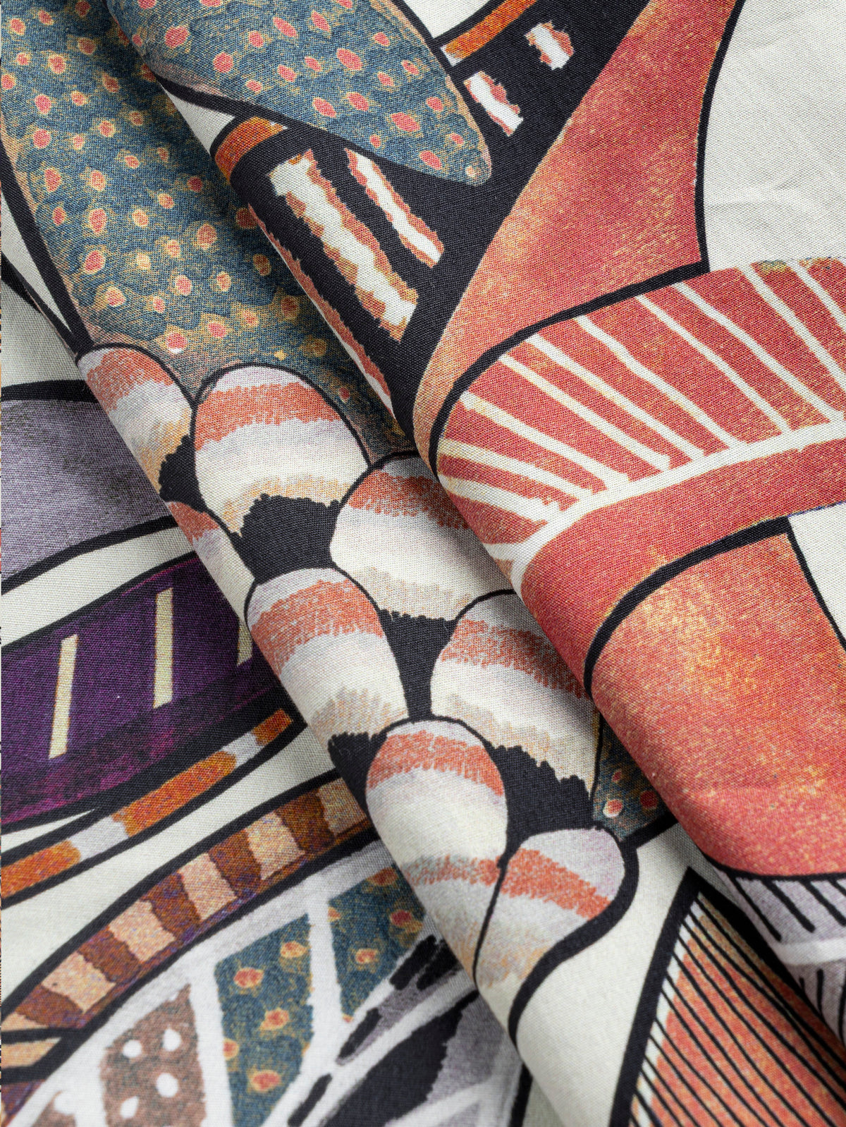 F-COT509-Vibrant-Leaf-Print-BCI-Cotton-Poplin-Pearl-Aubergine-and-Rust-Core-Fabrics-fold.webp