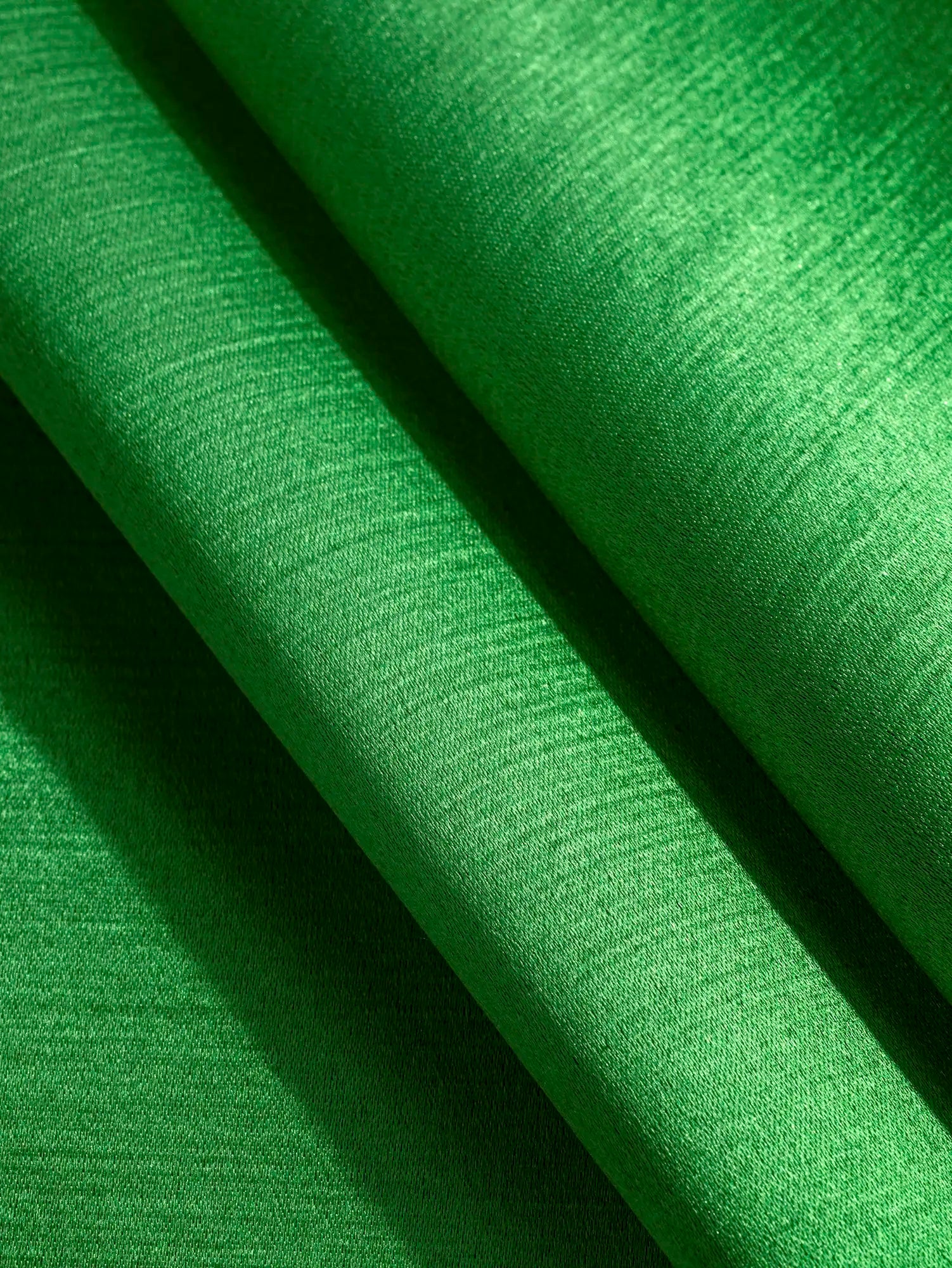 F-DEA196-Wool-Silk-Nylon-Blend-Deadstock-Atonement-Green-Core-Fabrics-fold.webp