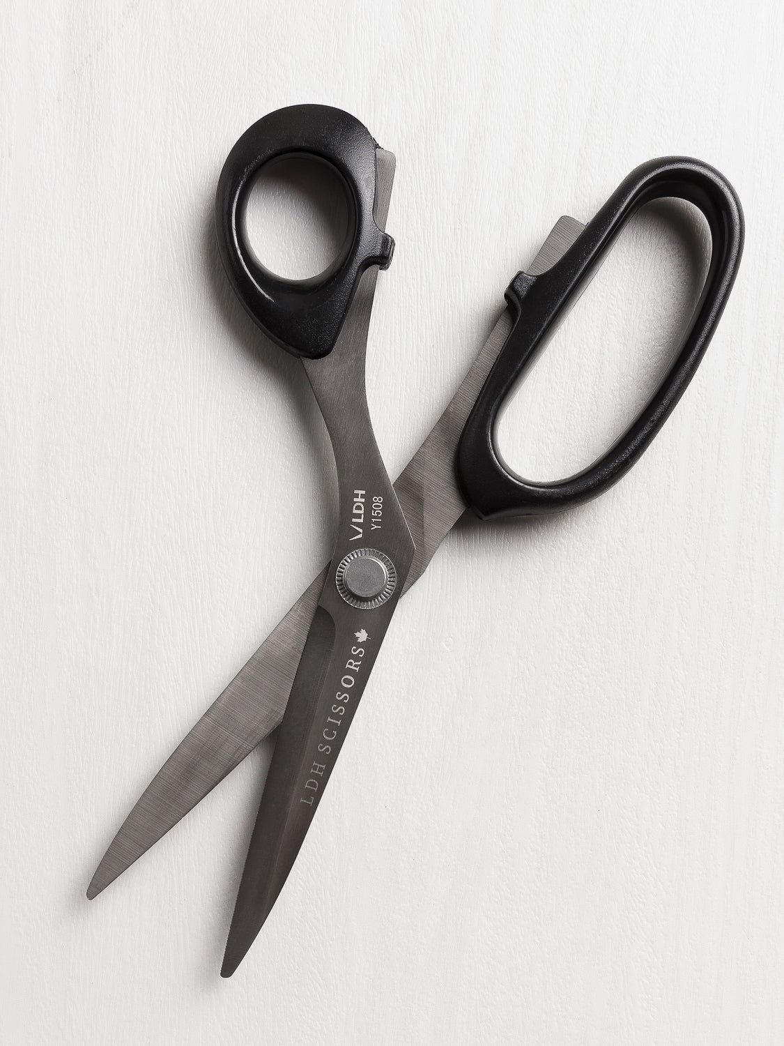 LMDZ Sewing Scissors Set With Yarn Scissors Tape Measure Black