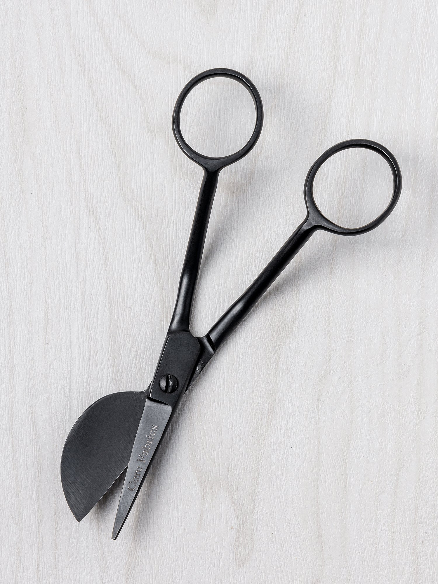 Core Exclusive: Black Duckbilled Scissors | Core Fabrics
