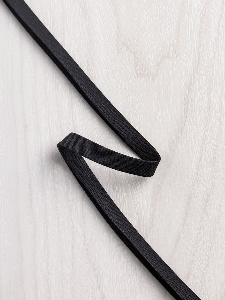 Ruban de biais en popeline de coton à double pli - largeur 10 mm (3/8 po) - Noir