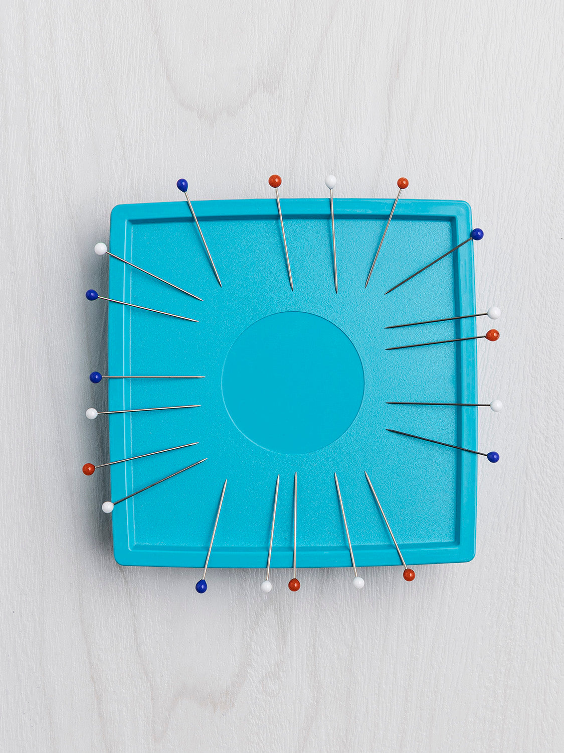 Magnetic Zirkel Pin Cushion - Turquoise With Pins - Core Fabrics